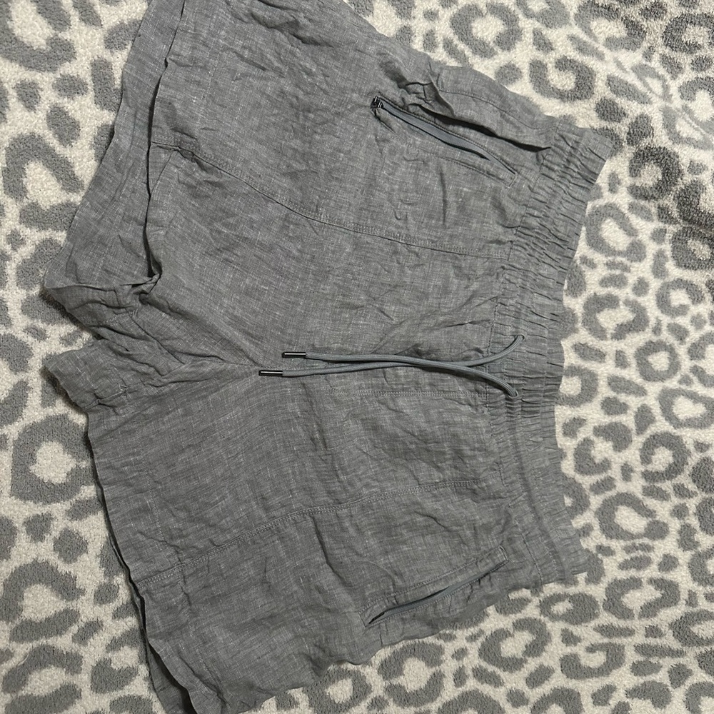 Athleta Size Large Grey Linen Shorts